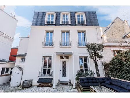 quartier bécon-les-bruyères- maison de 172m2