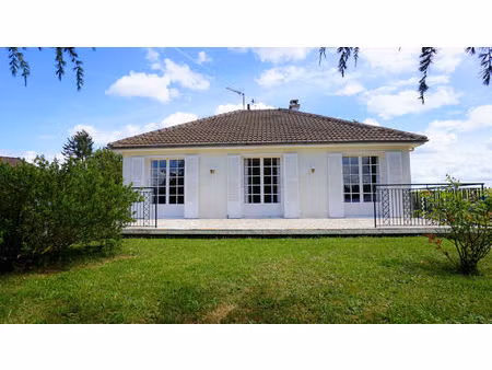 maison avec sous-sol - 3 chambres - 1198m² de terrain