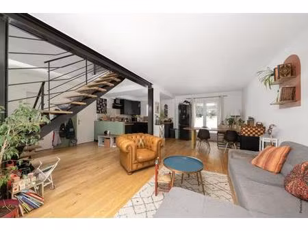 escalquens : maison individuelle t5 de 105 m² avec piscine