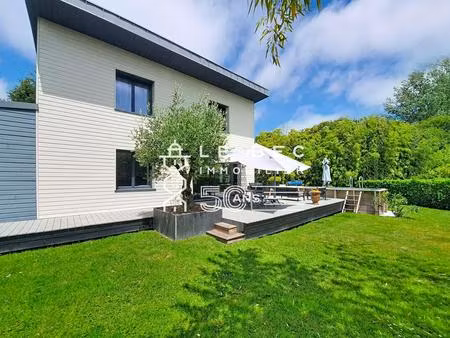 hennebont : maison d'architecte de 149 m² avec studio indépendant de 26m²