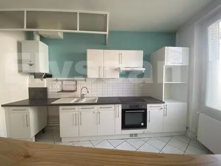 maison de 81 35 m2 avec terrasse et jardin