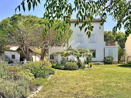 élégante maison de maître des années 1930 avec jardin paysager et piscine - prades