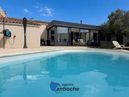 maison 3 chambres avec piscine  véranda et aucun travaux à prévoir