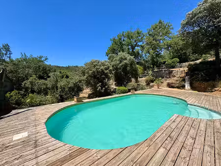 villa 7 piècesà cabasse