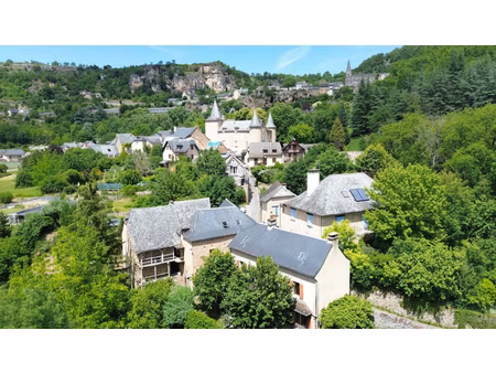 lot de 2 maisons d'environ 123 m² et 152 m² + terrain de 1910 m²