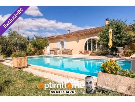 maison de caractère 178 m² habitables plain-pied  jardin  piscine  garages  dépendances à 