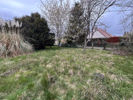 terrain à bâtir de 334 m2 fort potentiel de construction a