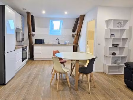 appartement - 1er étage - 48.12 m2 - 3 pièces - meublé