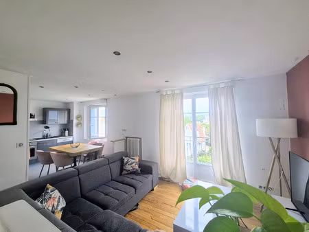 ☀️ laissez-vous séduire par ce t3 meublé lumineux et cosy  prêt à vous accueilli à pau