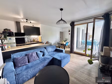 appartement 2 pièces avec terrasse de 9 65 m² et parking en so