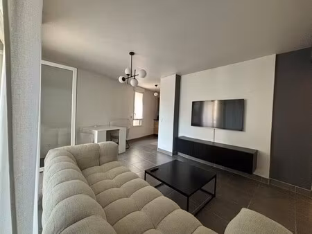 appartement meublé t2 avec loggia et stationnement - tours nord