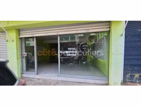 local commercial à vendre