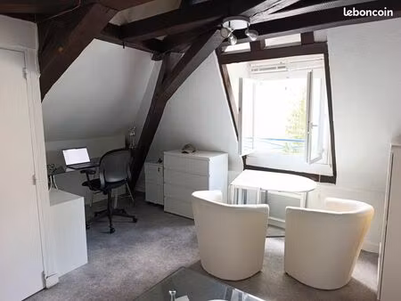 loue studio meublé 19m²