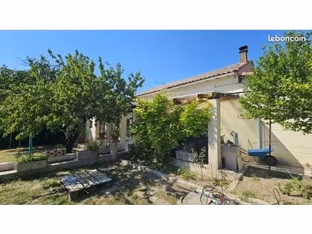 maison t3 de 85m2 avec dépendances sur 940m2 de terrain