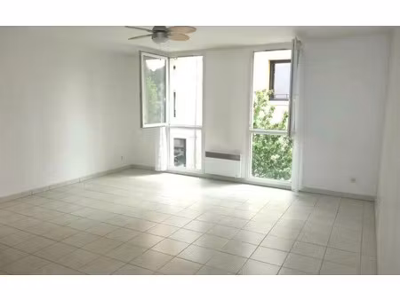 location appartement  47.1 m² t-2 à lyon 9  767 €