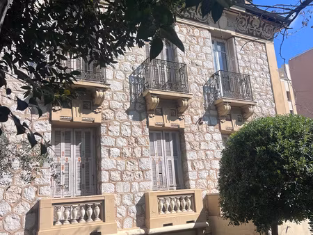 2 pieces de 35m2 - opportunité rare à nice quartier libér