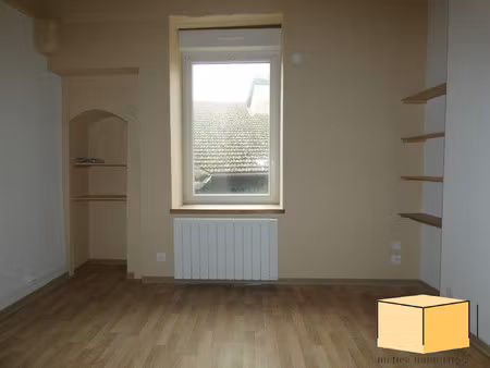 studio en plein centre-ville de belley (01300)