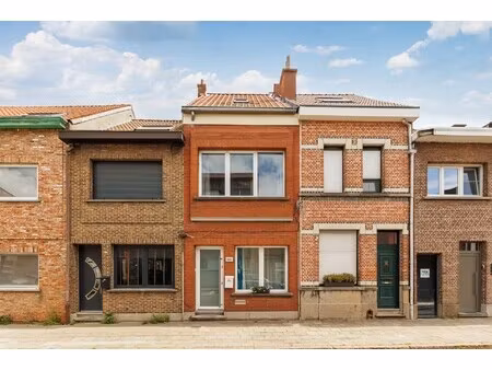 instapklare gezinswoning met 3 slaapkamers en tuin!