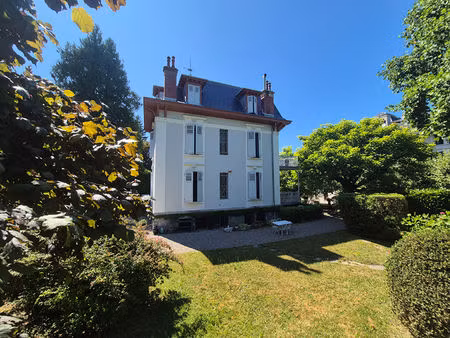evian-les-bains : élégante villa belle époque de 1902 sur un parc arboré de 1 922 m²