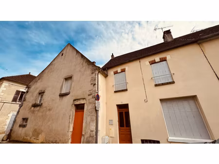 maison de caractère au coeur du village de mailly - le - château au prix de 98 100 € f.a.i