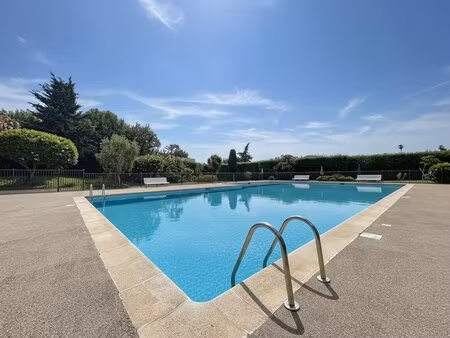 t3 66m² / calme / piscine / parking / cave