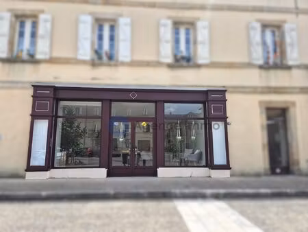 navarrenx - coeur de ville - a vendre murs local commercial a ve