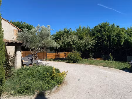 en campagne mas à rénover d'env 216 m2 avec piscine et dépen