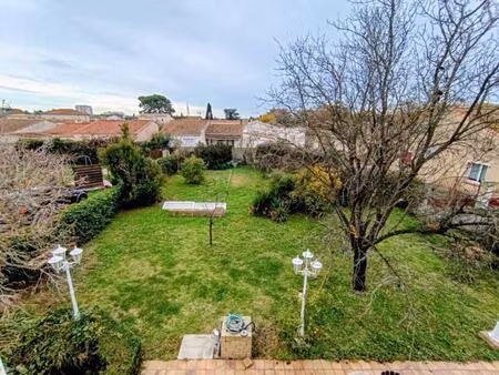 grande maison avec grand jardin au calme