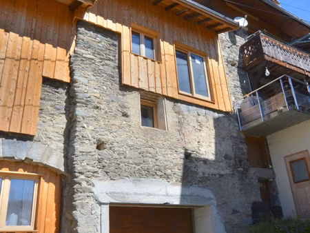 a vendre - maison de village - proche 3 vallées.