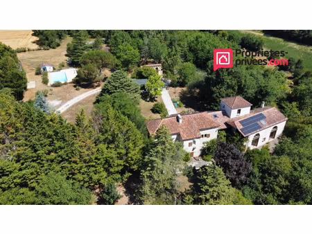 46800 montcuq -propriété de caractère 420 m²  11 chambres  piscine et espace bien-être sur