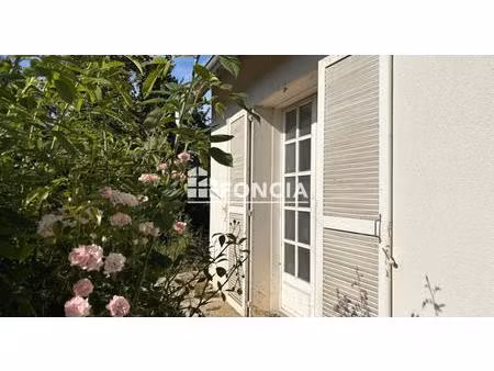 chartres sud ouest - maison des années 70 avec jardin