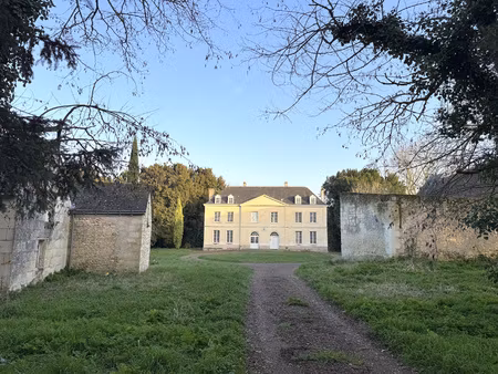 presbytère et son église entourés de 3 8 hectares de terrain