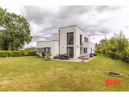 a vendre en exclusivité par blot immobilier - a saint-erblon maison 150 m² sur un terrain 