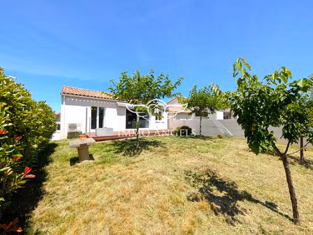 villa t3 de 90 m² avec jardin arboré proche d'uzès