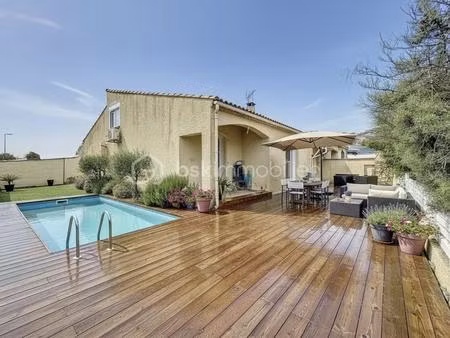 exclusivité *** villa t4 de 110m2 entièrement rénovée avec piscine à marseillan ***