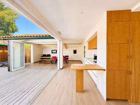 villa landaise neuve au coeur du village  à deux pas de l'océan