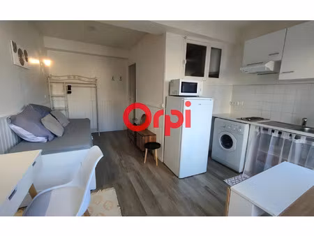 location appartement  m² t-1 à prades  356 €