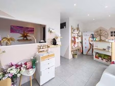 vente bureaux et commerces à villenave-d'ornon (33140) : à vendre / 37m² villenave-d'ornon