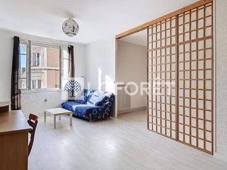 location appartement 2 pièces meublé à thouars (79100) : à louer 2 pièces meublé / 63m² th