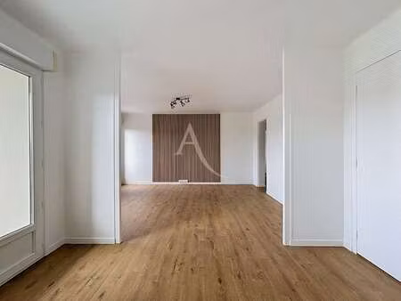 vente appartement 4 pièces à laval les fourches (53000) : à vendre 4 pièces / 74m² laval l