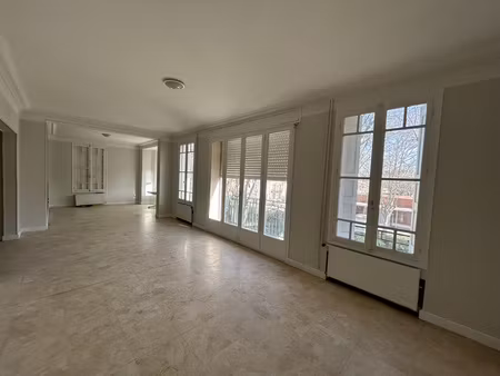 perpignan quai nobel : superbe appartement f5 au dernier éta
