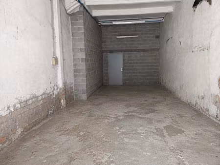 a proximité du centre ville  garage