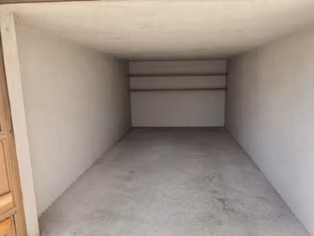 garage de 13.50m2 dans résidence sécurisée