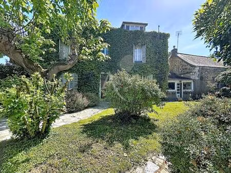 vente maison à château-gontier-sur-mayenne (53200) : à vendre / 227m² château-gontier-sur-
