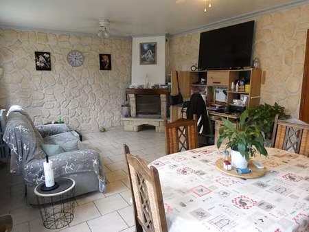 vente maison à lassay-les-châteaux (53110) : à vendre / 70m² lassay-les-châteaux