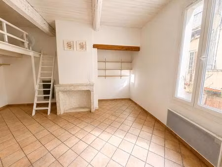 aix centre historique – charmant t1 avec mezzanine à 2 pas du cours mirabeau