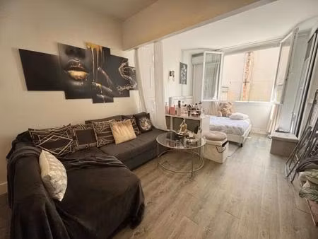 appartement dernier étage proche vieux port