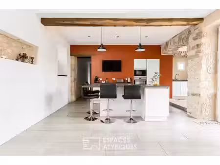 ensemble immobilier de charme avec gîte et dépendances