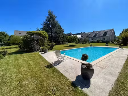 longère avec piscine près de loches