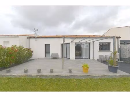 maison - 107m ²